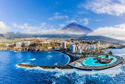 Puerto-de-la-cruz-Tenerife-Canary-Islands-AdobeStock_370189767